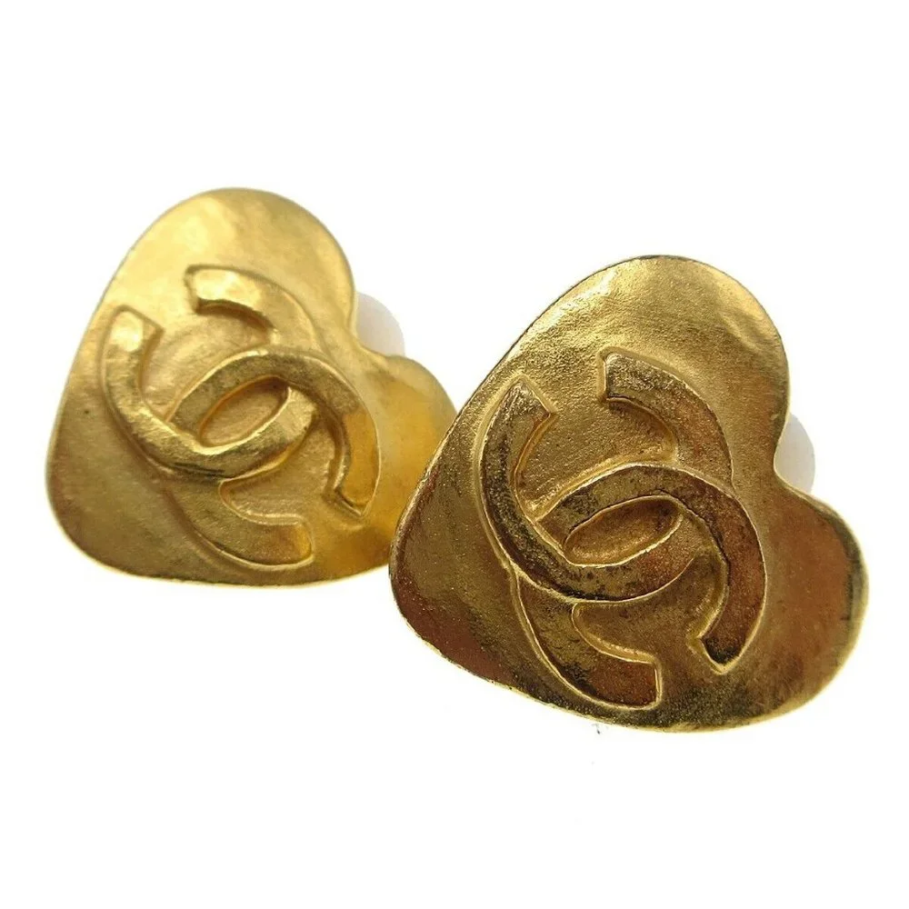 Chanel Heart Earrings Clip-On Gold 95P 120502